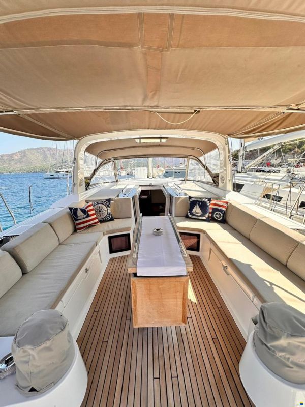 Beneteau Oceanis 55