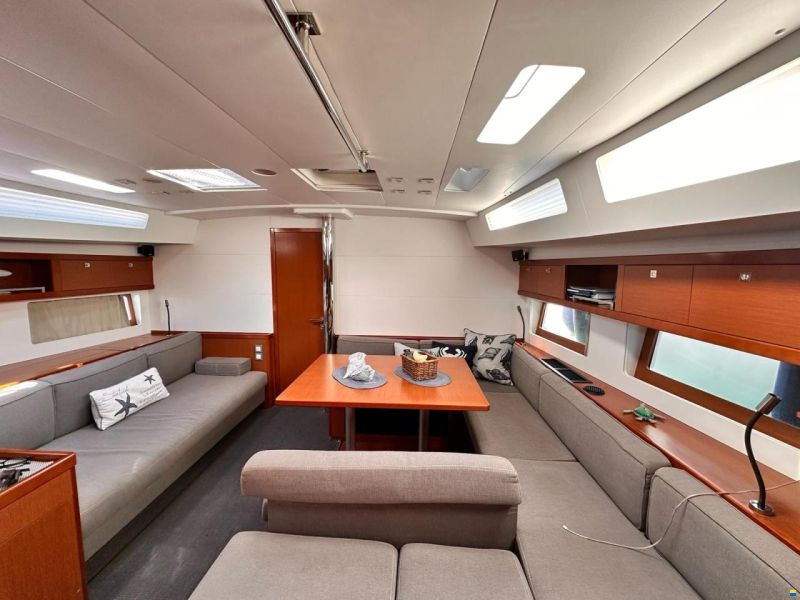 Beneteau Oceanis 55
