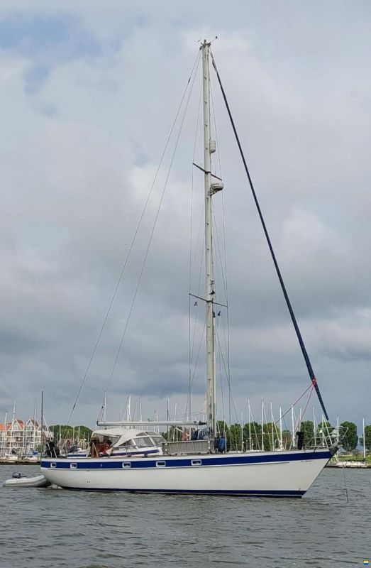 Hallberg-Rassy HR 42e