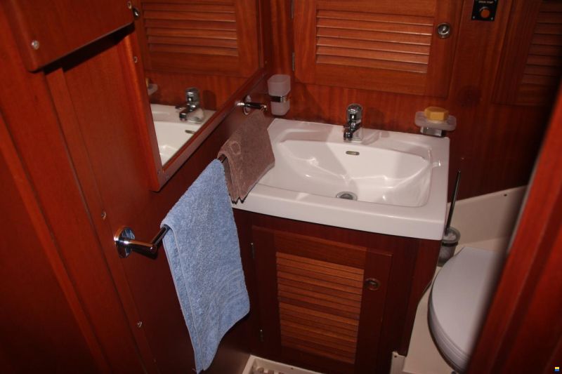 Hallberg-Rassy HR 42e