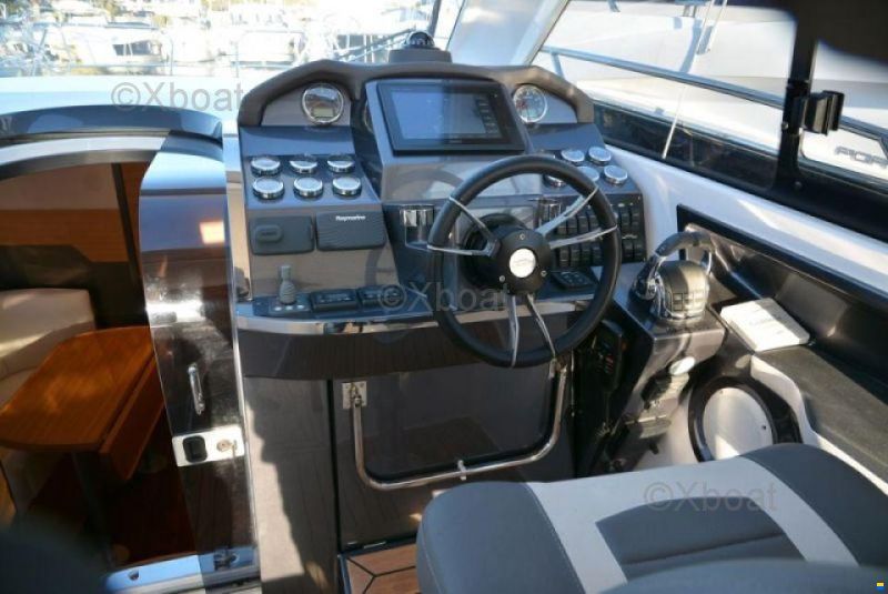 Galeon 325 HTS