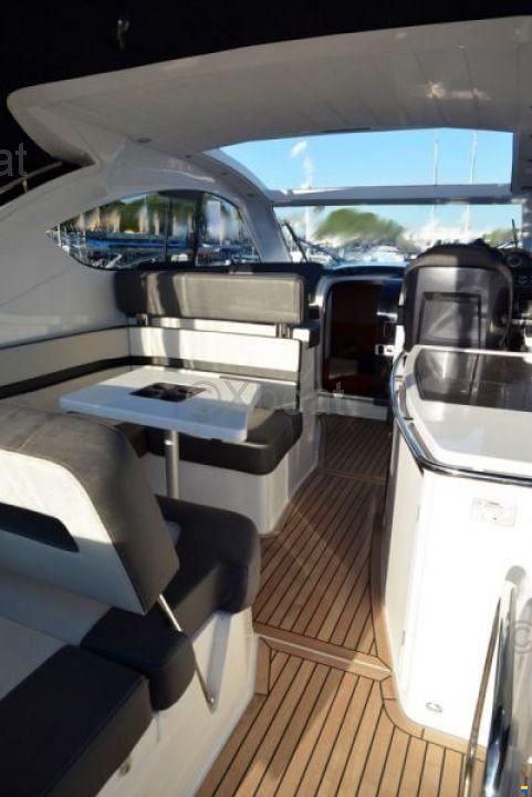 Galeon 325 HTS