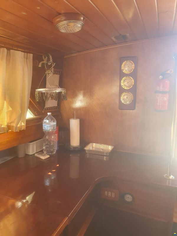 Chris Craft Commander 31
