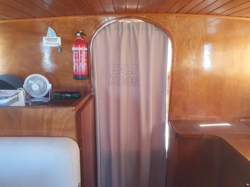 Chris Craft Commander 31