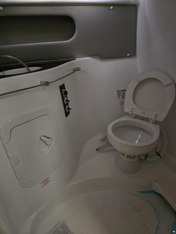 Saver 690 Cabin