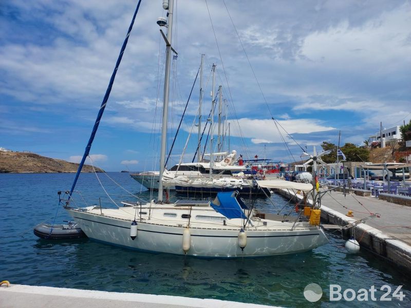 Sadler Yachts, Sadler 32