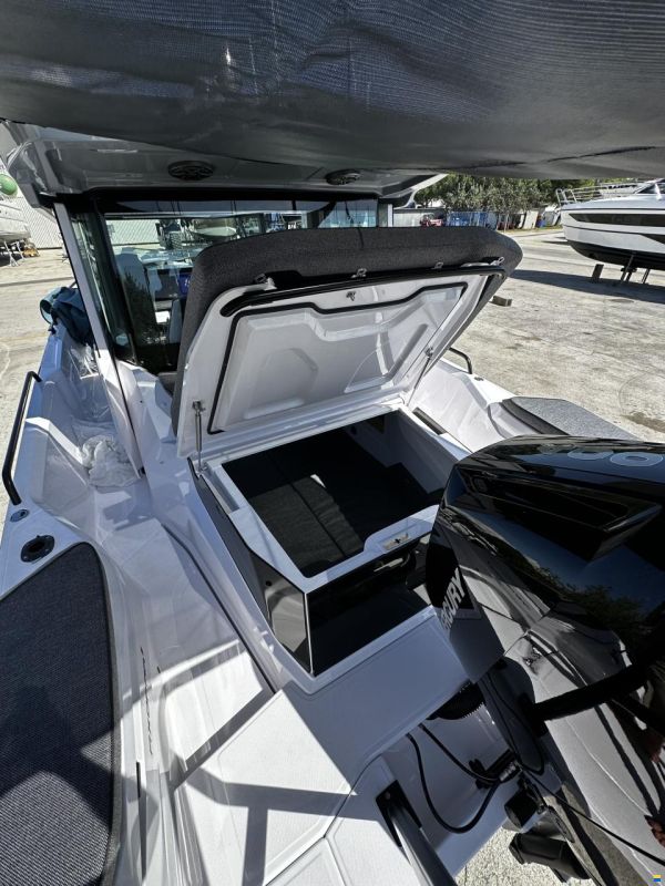 Axopar 29 XC Cross Cabin BRABUS 2026