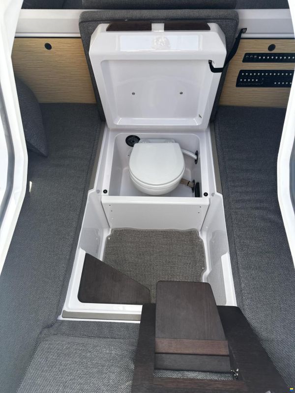 Axopar 29 XC Cross Cabin BRABUS 2026