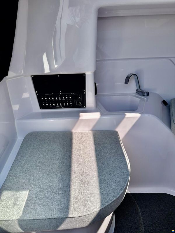 Axopar 25 Cross Top BRABUS Performance