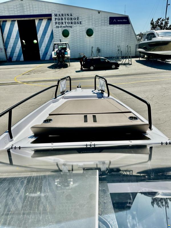 Axopar 25 Cross Top BRABUS Performance