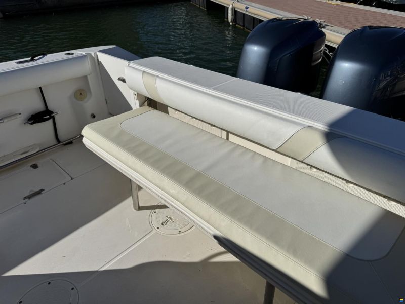 Boston Whaler 320 Outrage