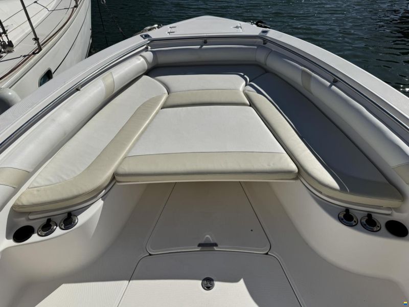 Boston Whaler 320 Outrage