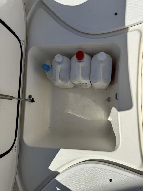 Boston Whaler 320 Outrage