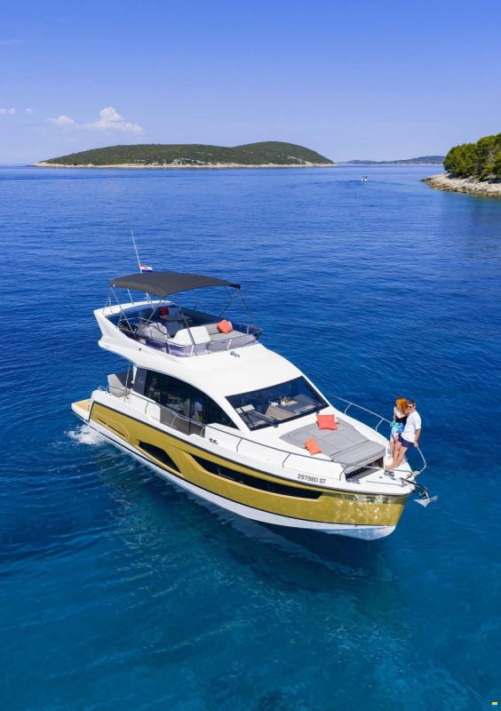 Sealine F430