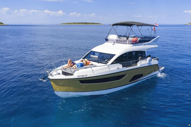 Sealine F430