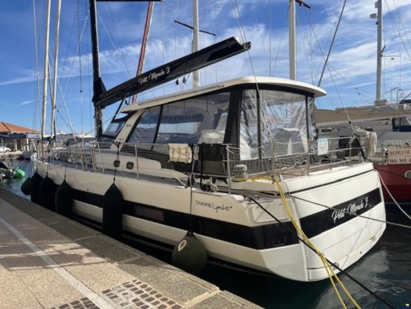 Beneteau Oceanis Yacht 62