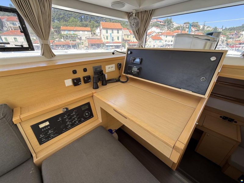 Lagoon 400 S2