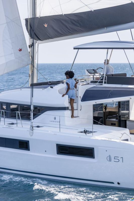 Lagoon 51