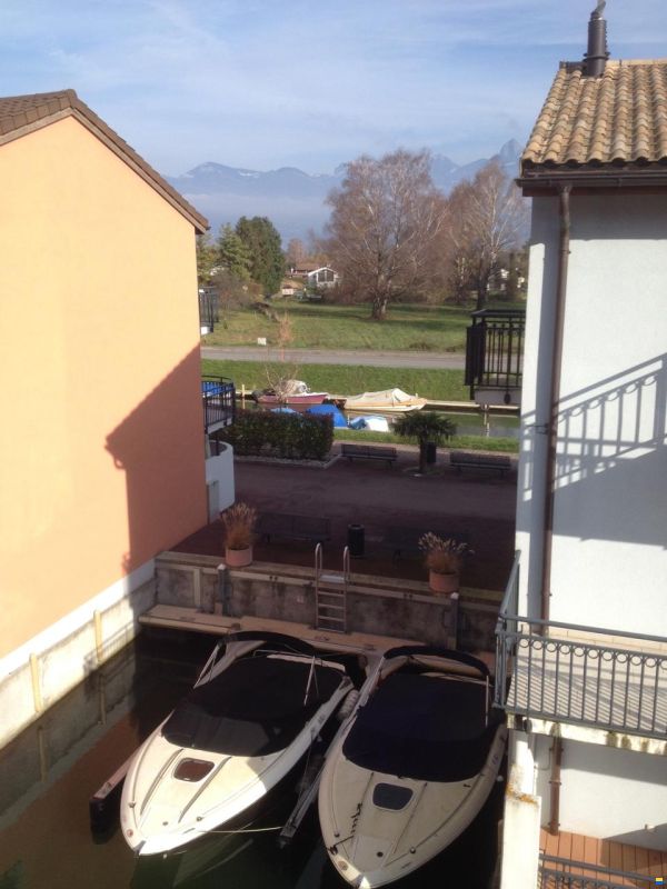 2 1/2 Zimmerwohnung mit Bootsplatz