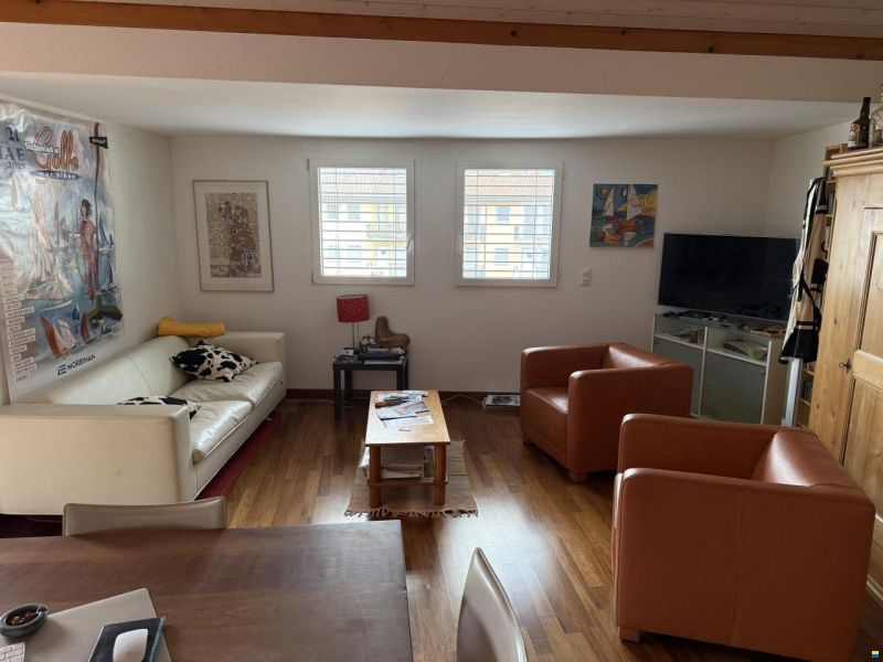 2 1/2 Zimmerwohnung mit Bootsplatz
