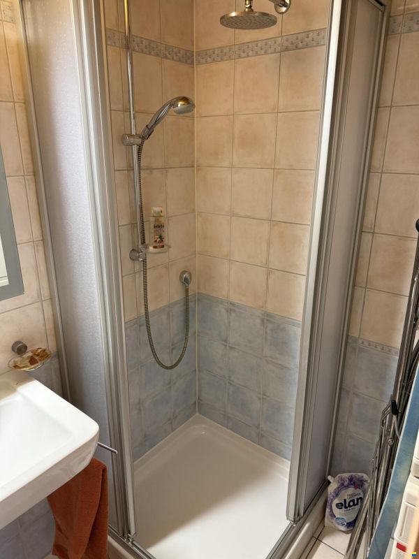 2 1/2 Zimmerwohnung mit Bootsplatz