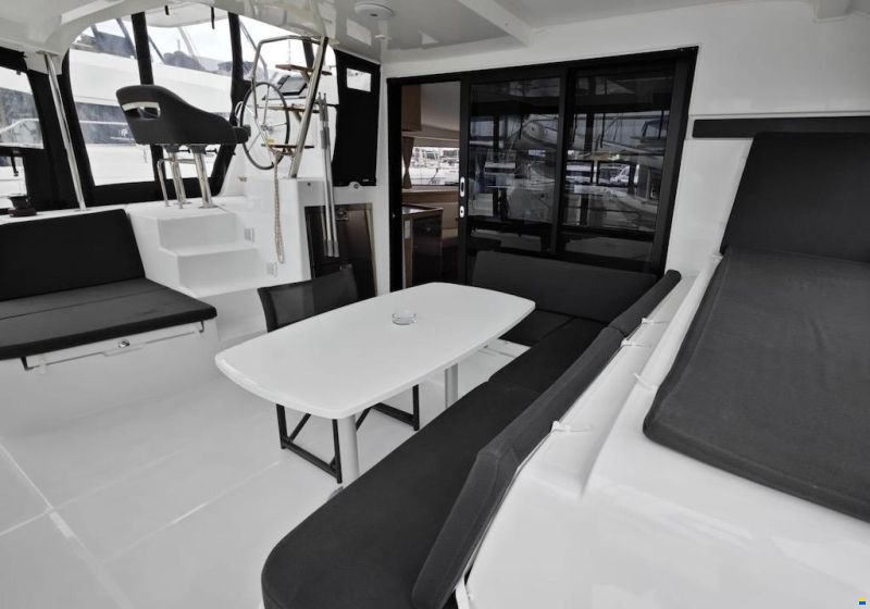 Lagoon 42