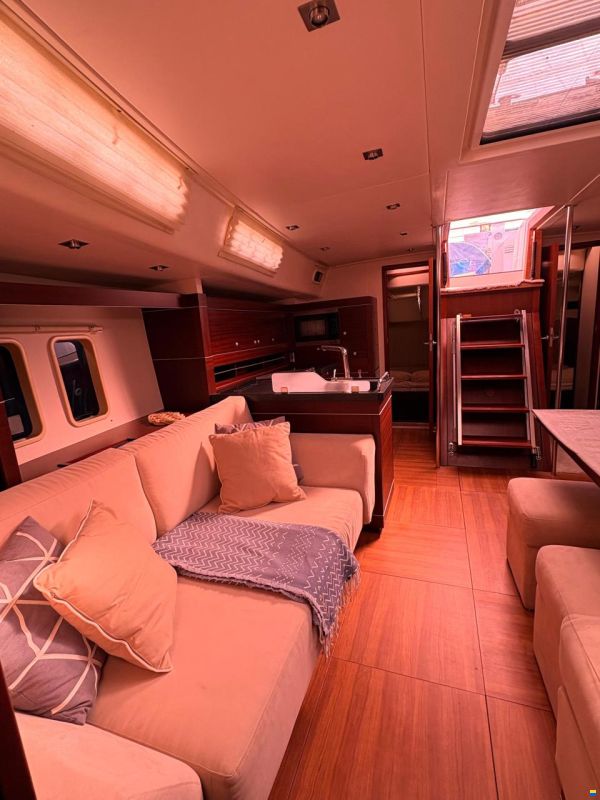 Hanse 545