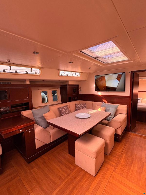 Hanse 545