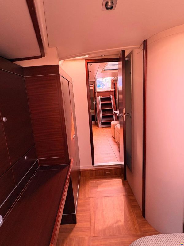 Hanse 545