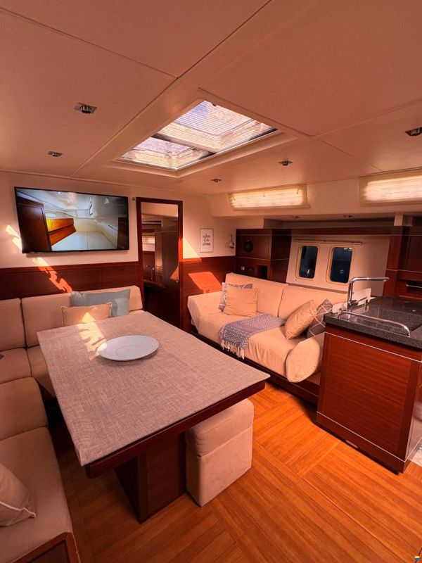 Hanse 545