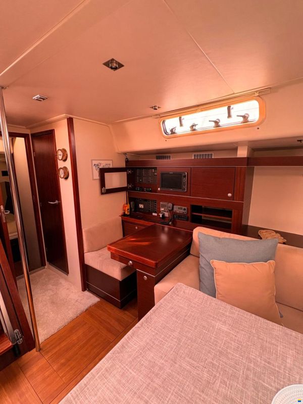 Hanse 545