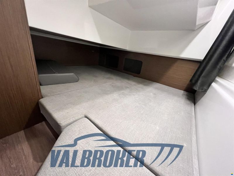 Beneteau Antares 9