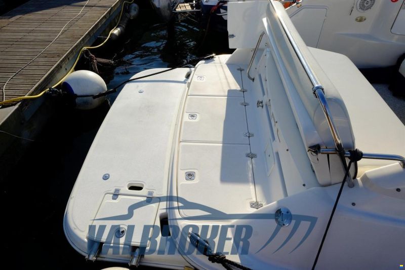 Regal Marine COMMODORE 2665