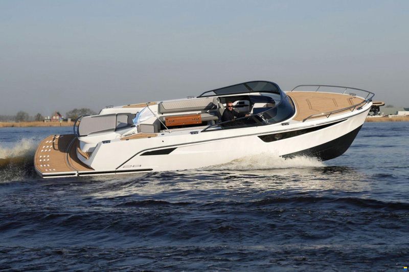 Alfastreet 28 Cabin