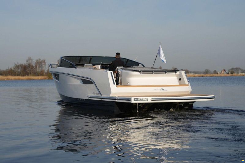 Alfastreet 28 Cabin