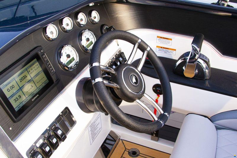 Alfastreet 28 Cabin