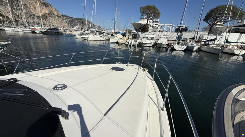 Azimut 46