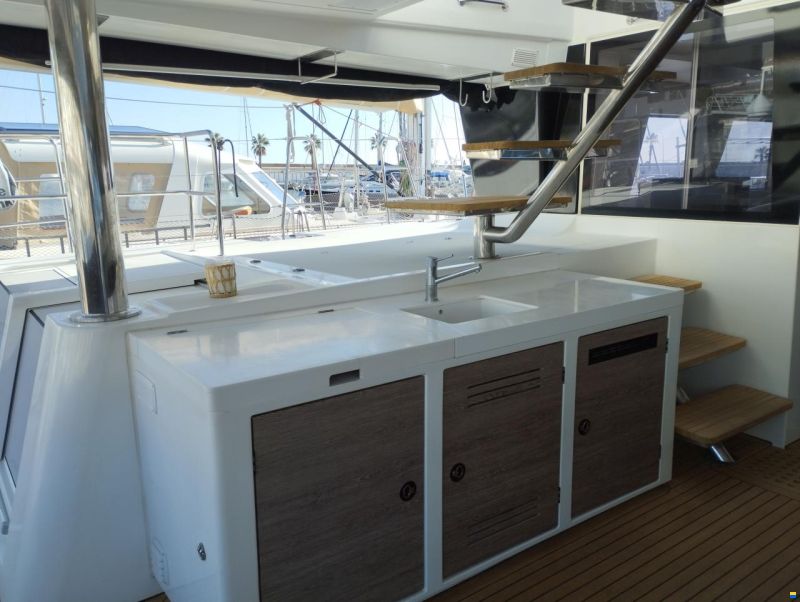 Lagoon 620