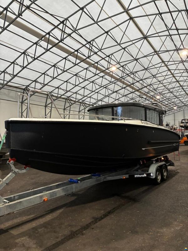 XO Boats 270 Cabin OB