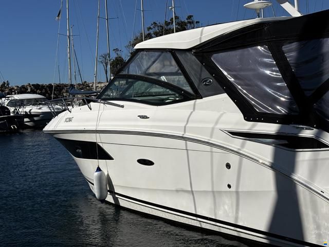 Sea Ray 320