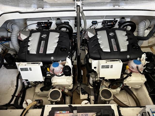 Sea Ray 320