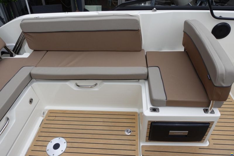 Quicksilver Activ 675 Cruiser inkl. Trailer & Bodens