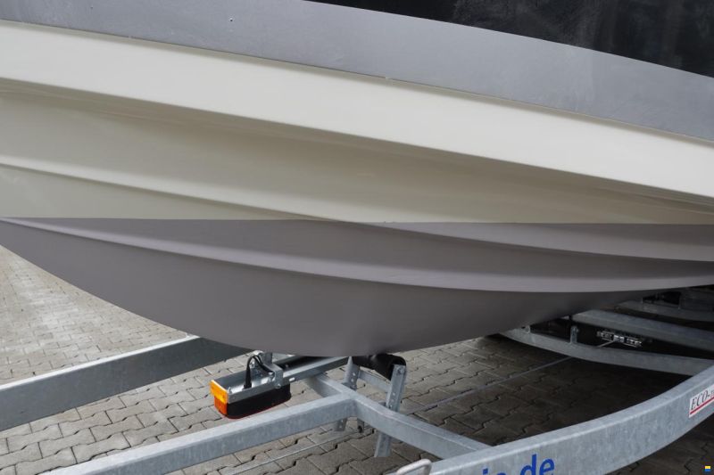Quicksilver Activ 675 Cruiser inkl. Trailer & Bodens