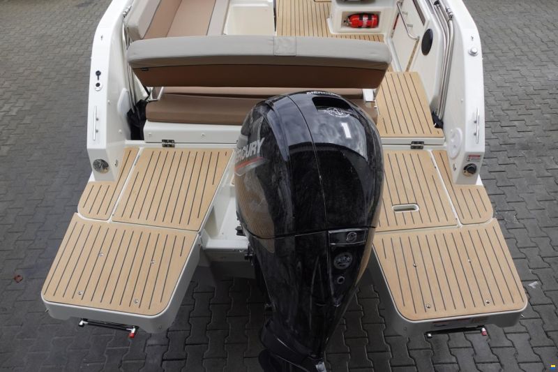 Quicksilver Activ 675 Cruiser inkl. Trailer & Bodens