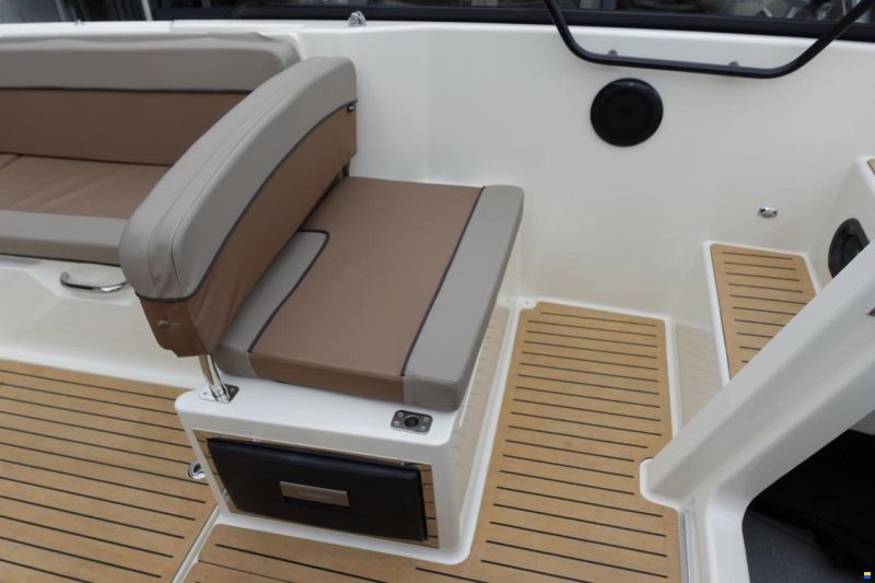 Quicksilver Activ 675 Cruiser inkl. Trailer & Bodens