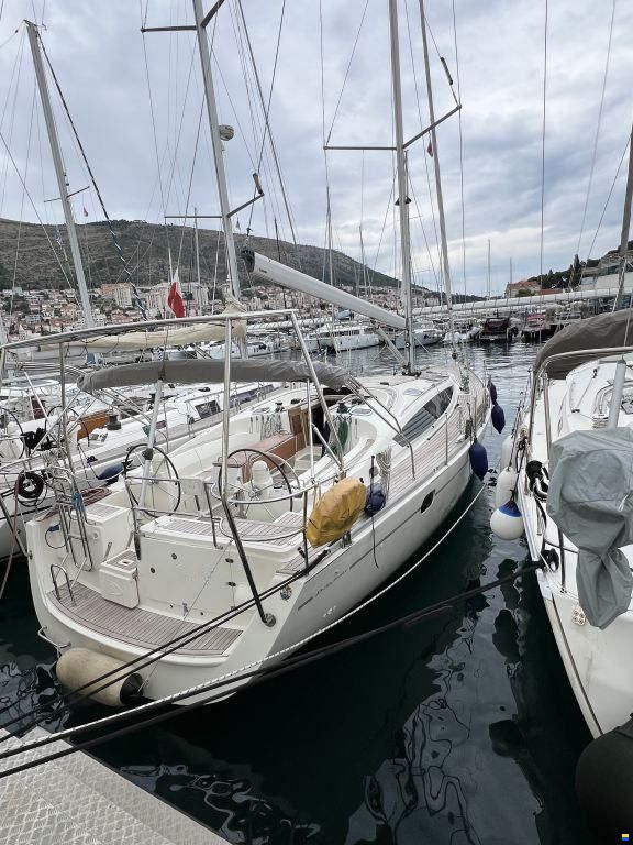 Delphia 47