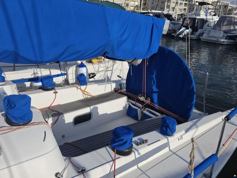X-Yachts X35
