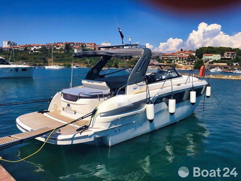 Bavaria 32 Sport Open