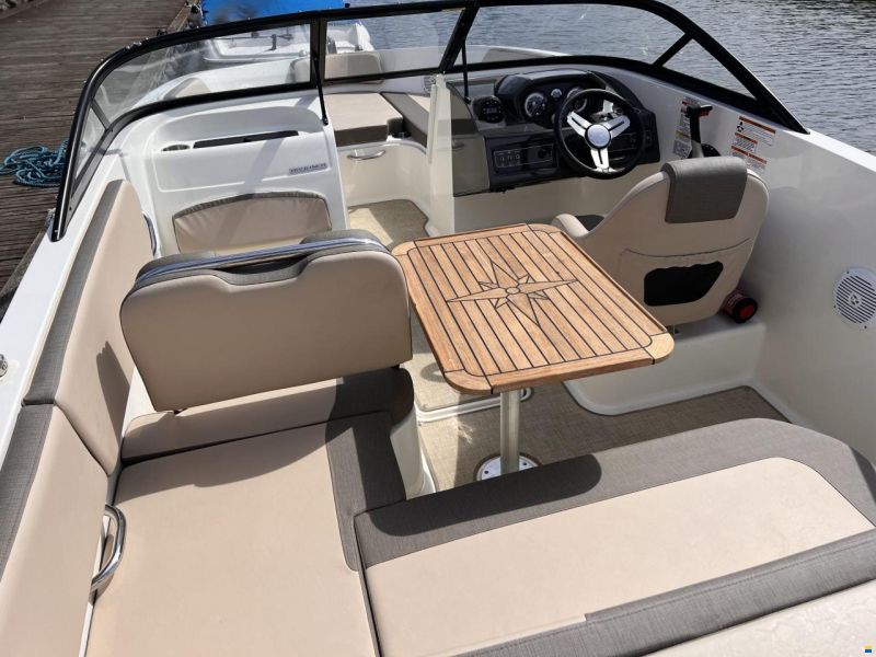Bayliner VR5