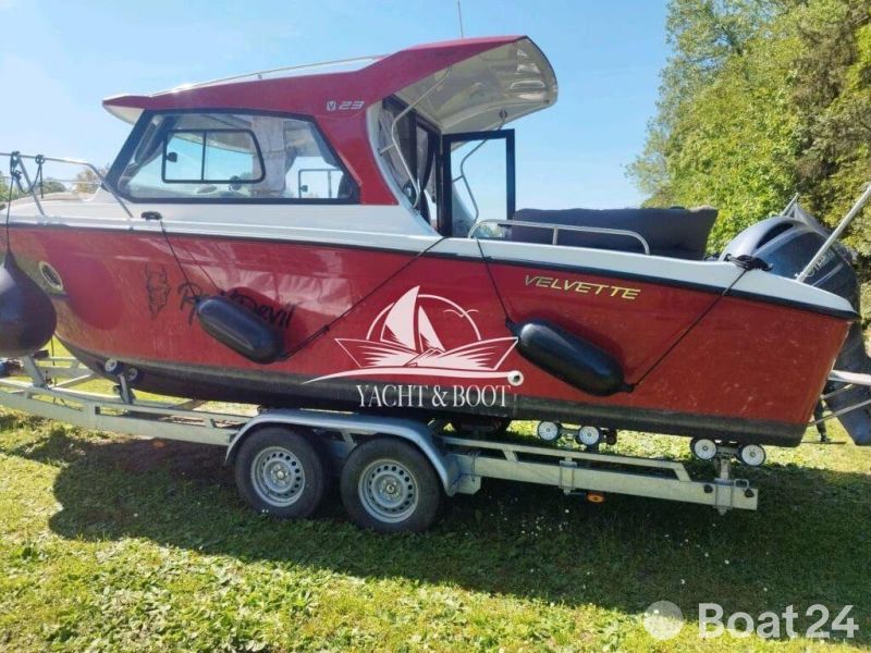 Velvette 23 Active Sedan